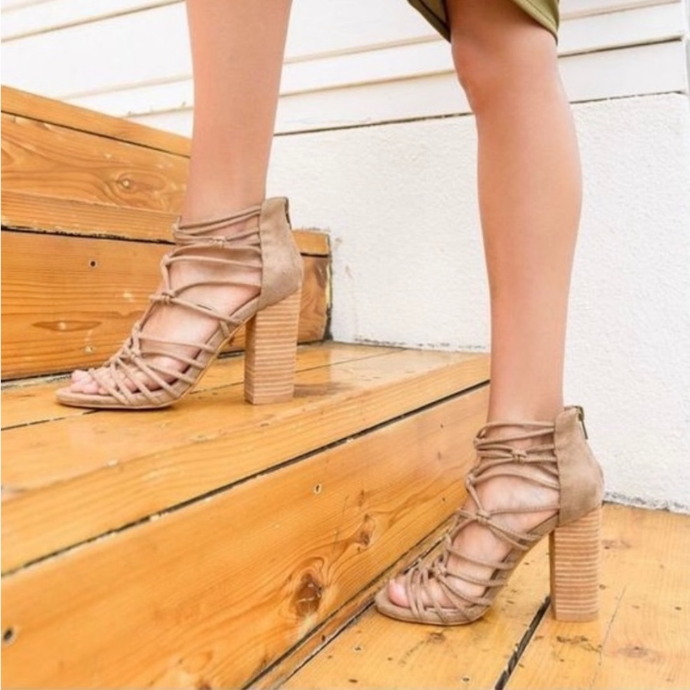 New in box, strappy heels with 4” block heel. 7.5 - Picture 6 of 13